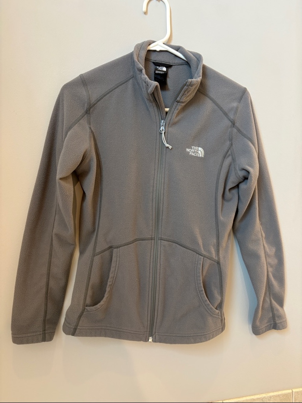 The North Face Women’s Light Gray Full-Zip Fleece Jacket